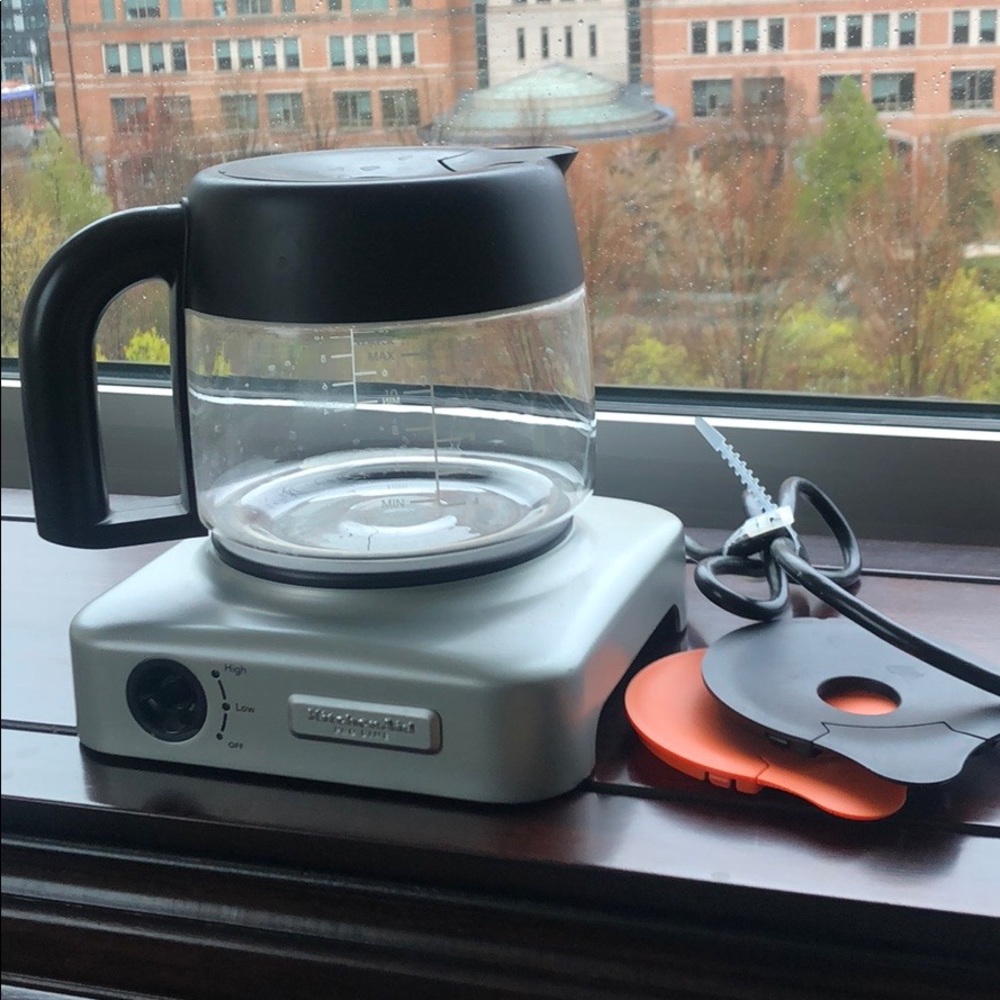 KitchenAid Pro Line coffee warmer.
